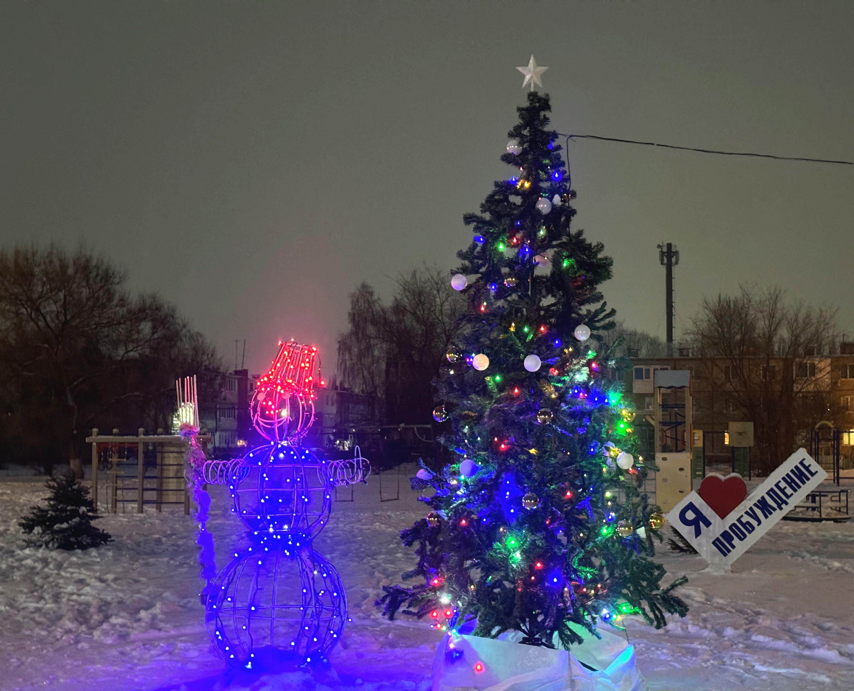 В Новопушкинском МО завершились работы по новогоднему оформлению..