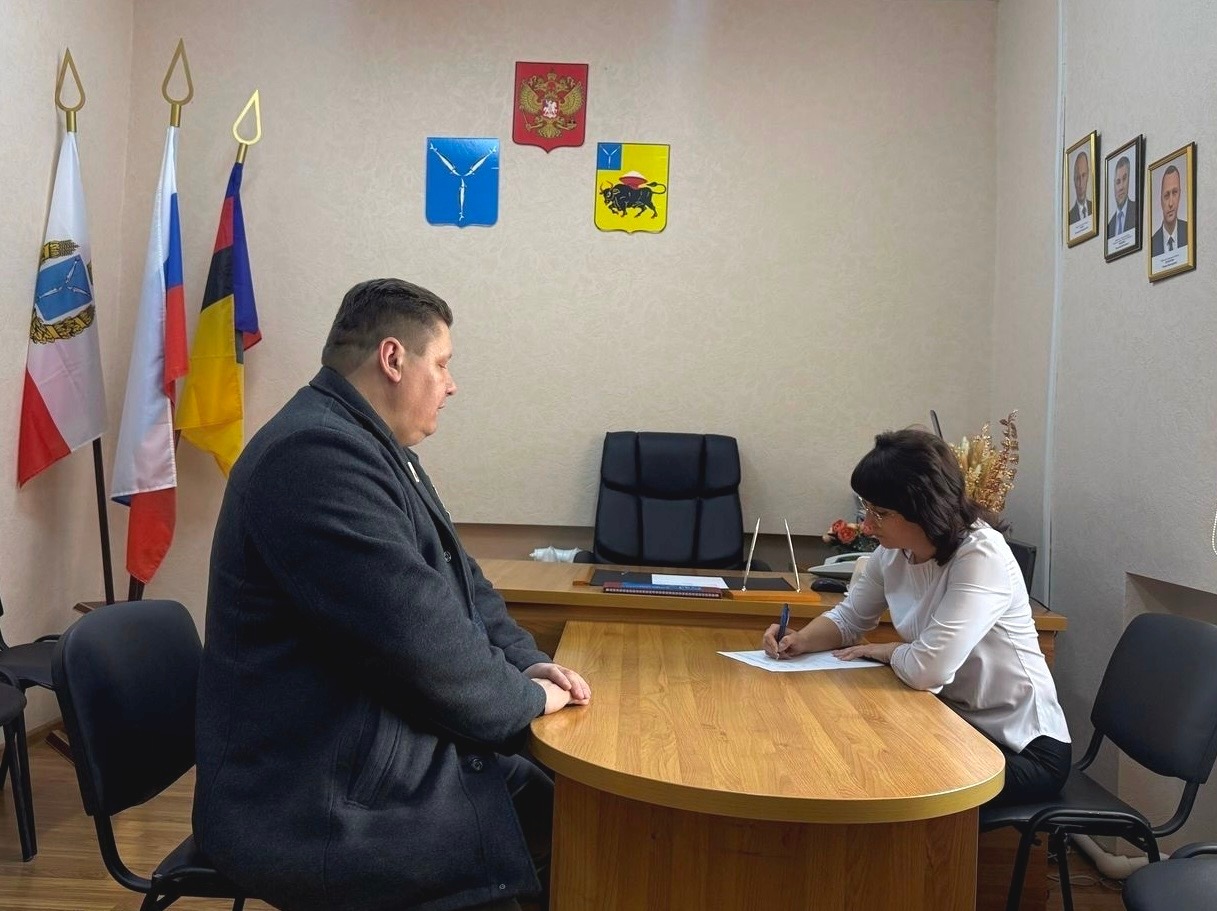 Прием в Пробуждении заместителем главы Новопушкинского МО.