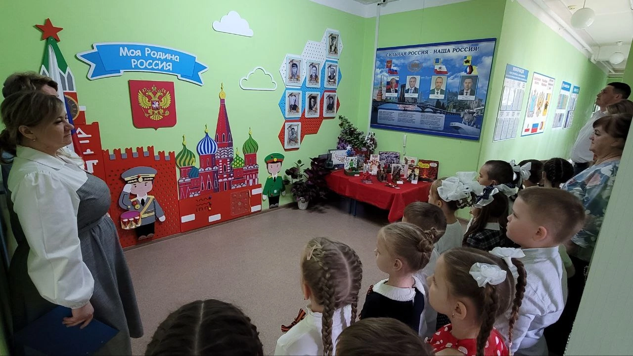 Открытие патриотического стенда в Новопушкинском МО.