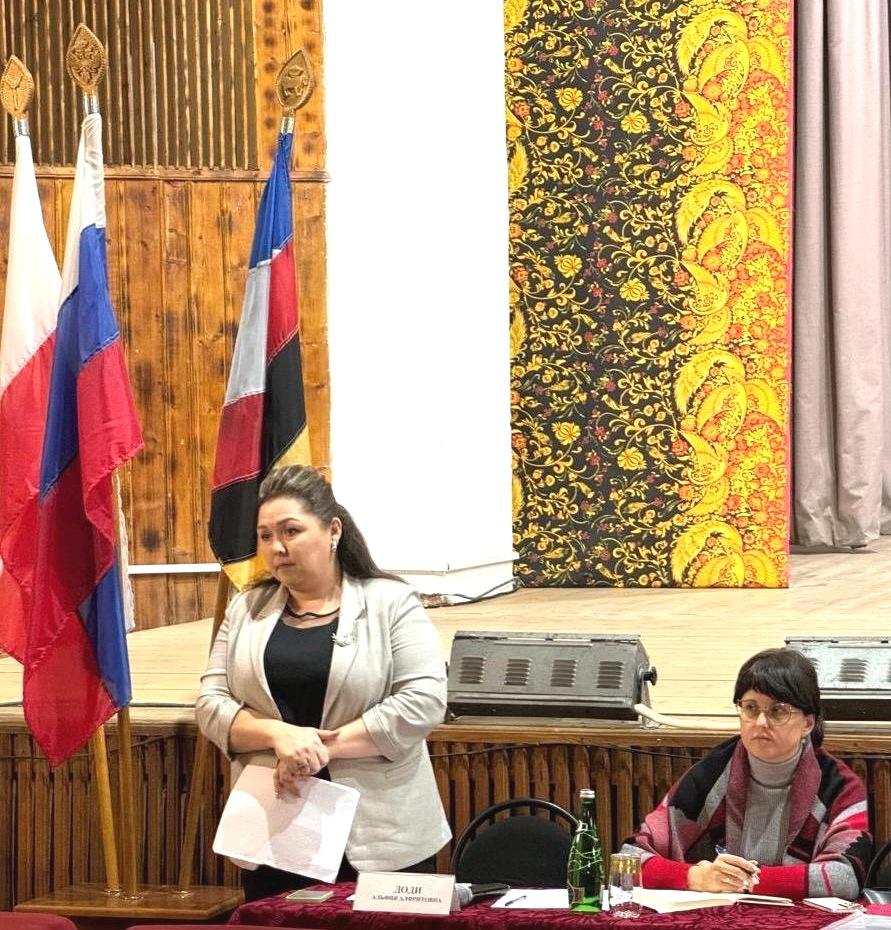 Прошла встреча жителей поселка Лощинный с главой НМО..