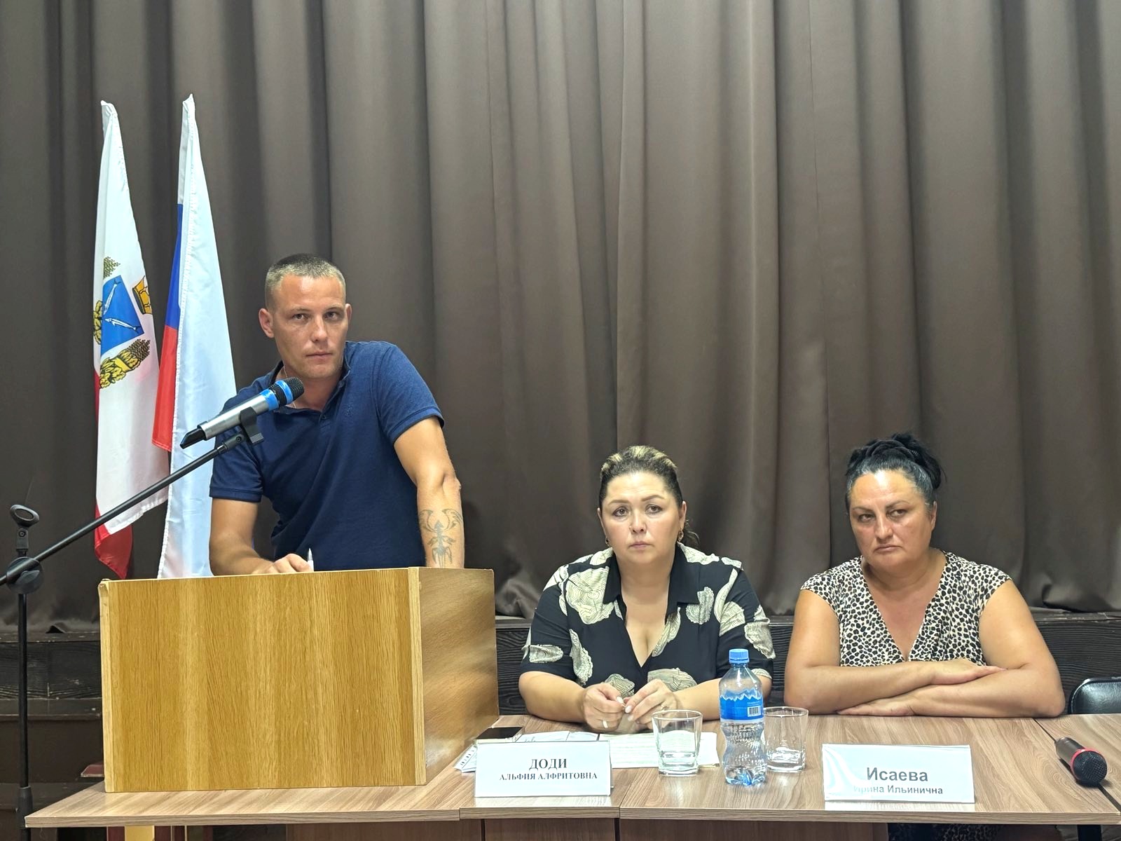 Встреча главы поселения с жителями по вопросу социально-экономического развития муниципалитета.